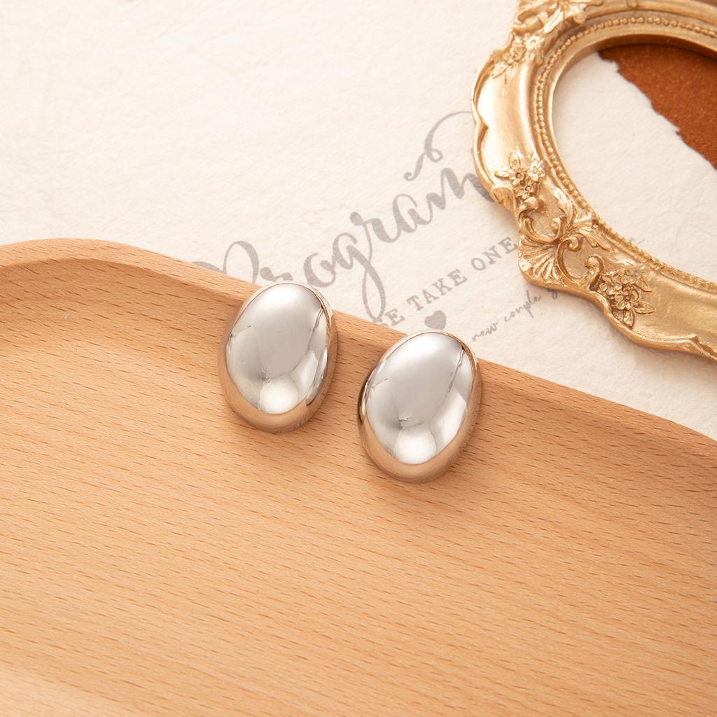 Creative Fashion Metal Wind Stud Earrings Hollow Three-Dimensional Heart-Shaped Geometric Petals Five-Pointed Star Simple Wind Earrings Women