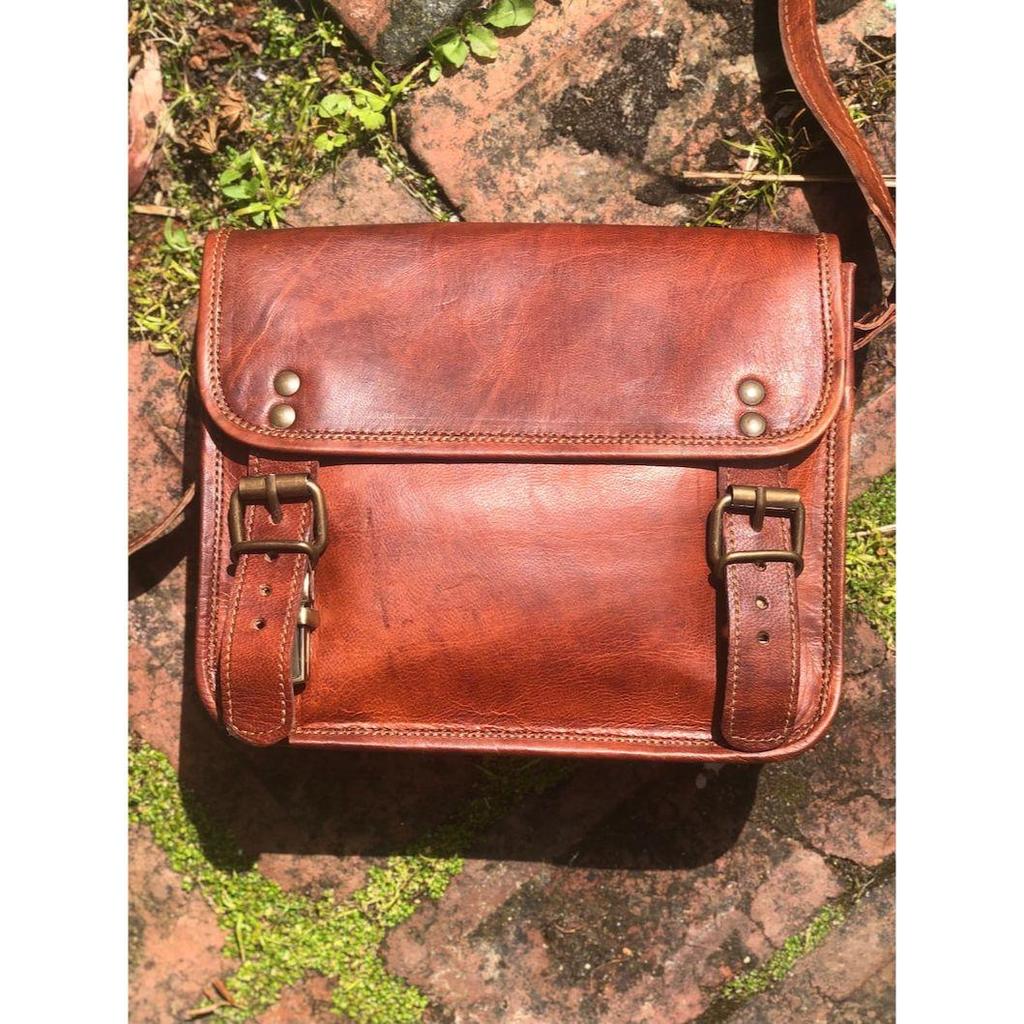 Стильная маленькая коричневая кожаная сумка, кожаная сумка-мессенджер в винтажном стиле, сумка через плечо размером 7 x 9 дюймов, сумка из потертой кожи, сумка Fairtrade.