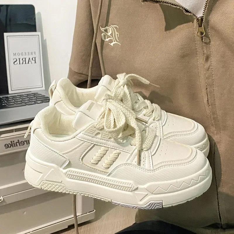 Модная женская обувь 2024 года, осень и зима, новые оригинальные белые туфли на толстой подошве, повседневная модная обувь для женщин в американском стиле