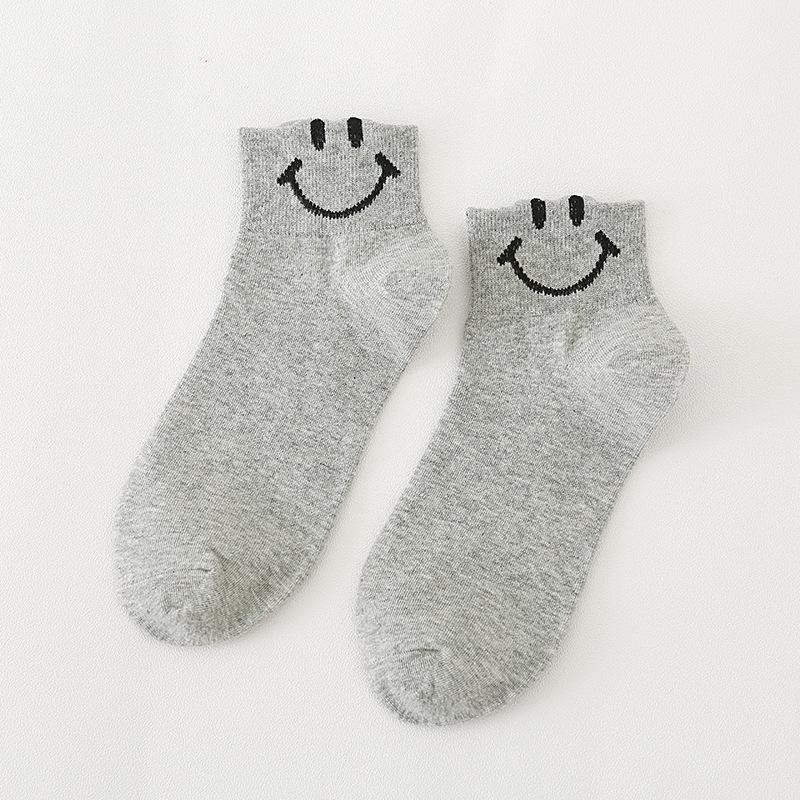 5/10 Pairs Comfortable Casual and Versatile Spring Summer Cartoon Smile Socks for Women Cute and Unique Boat Socks Cotton Short Socks