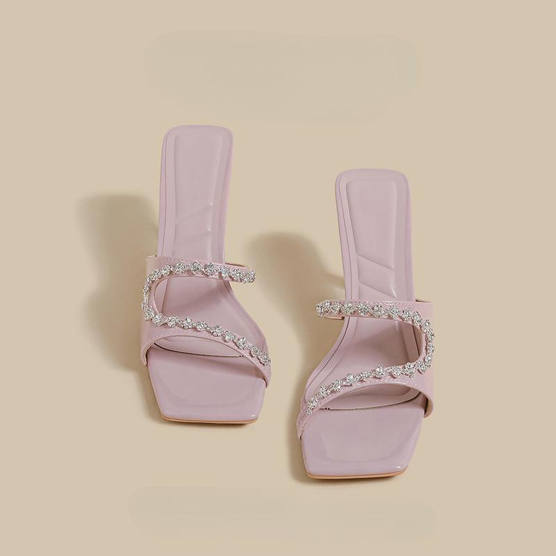 Французские домашние тапочки женские 2025 лето новые вечерний бриз темперамент красивые стразы слово фиолетовые туфли-стилетто