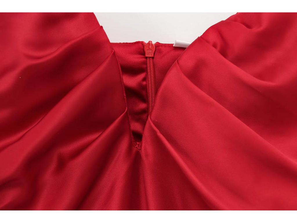 2025 Spring Women's European & American Style Silk Satin Red Heart Neckline Midi Dress