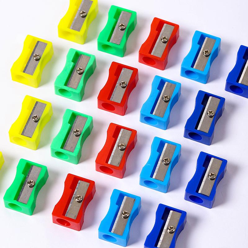 20 шт. Портативная простая мини-цветная прямоугольная пластиковая точилка для карандашей с одним отверстием для школьников и детей, канцелярские принадлежности для школы
