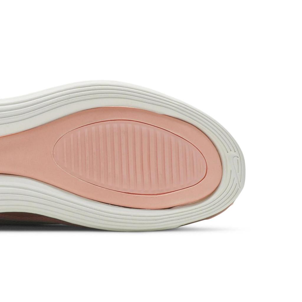 Nike Womens Air Max 720 'Bleached Coral' (women's sizes) Bleached Coral / Summit White Casual Shoes AR9293 603