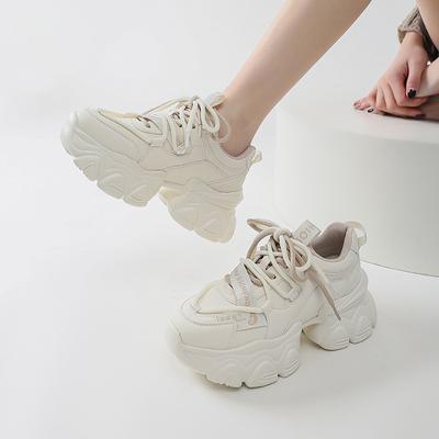 Платформенные кроссовки, женская обувь весна новая повседневная платформа черно-белые спортивные кроссовки нескользящие, стройнящие и увеличивающие рост универсальные туфли