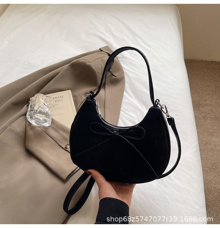 Underarm bag women's 2025 new messenger bag high sense popular casual versatile shoulder bag spring crescent bag