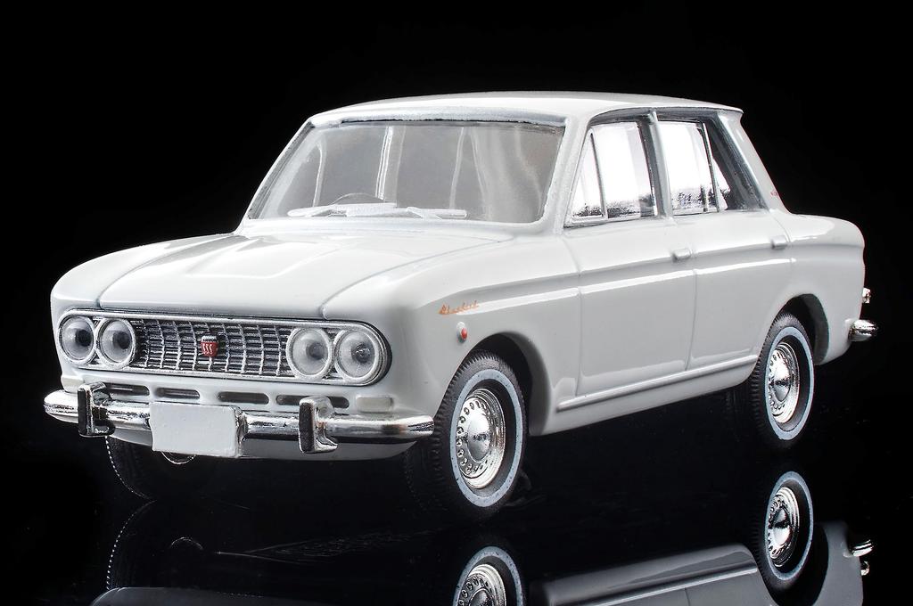 Tomica Limited Vintage 164 LV-205a Datsun Bluebird 4-дверный 1600SSS Белый 65 год Готовый продукт