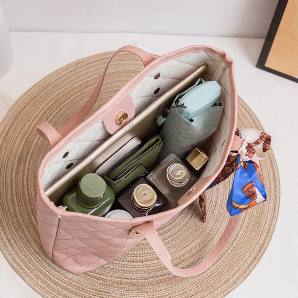 Модная стеганая сумка-тоут большой вместимости с отделкой шарфом - Мягкая искусственная кожа, застежка на магнитную кнопку, подходит для работы и отдыха