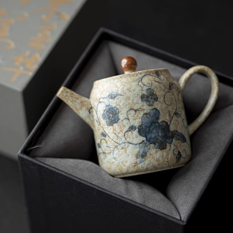 Blue and white hand-painted master cup, personal high-end teacup, single cup for women, personal tea drinking cup, tea set, souvenir