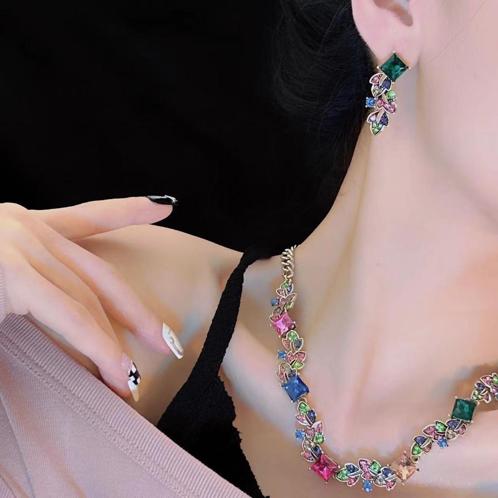 Винтажное винтажное ожерелье с инкрустацией из цветных драгоценных камней в стиле тяжелой промышленности для женщин, преувеличенная индивидуальность, атмосферные серьги, ожерелье, цепочка для свитера