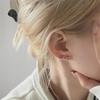 Серьги в форме полого котенка: Очаровательный дизайн с изображением кошки, украшенный бриллиантами, идеально подходит для ношения в течение всего дня.. Идеально подходит для любителей кошек и любителей милых украшений.
