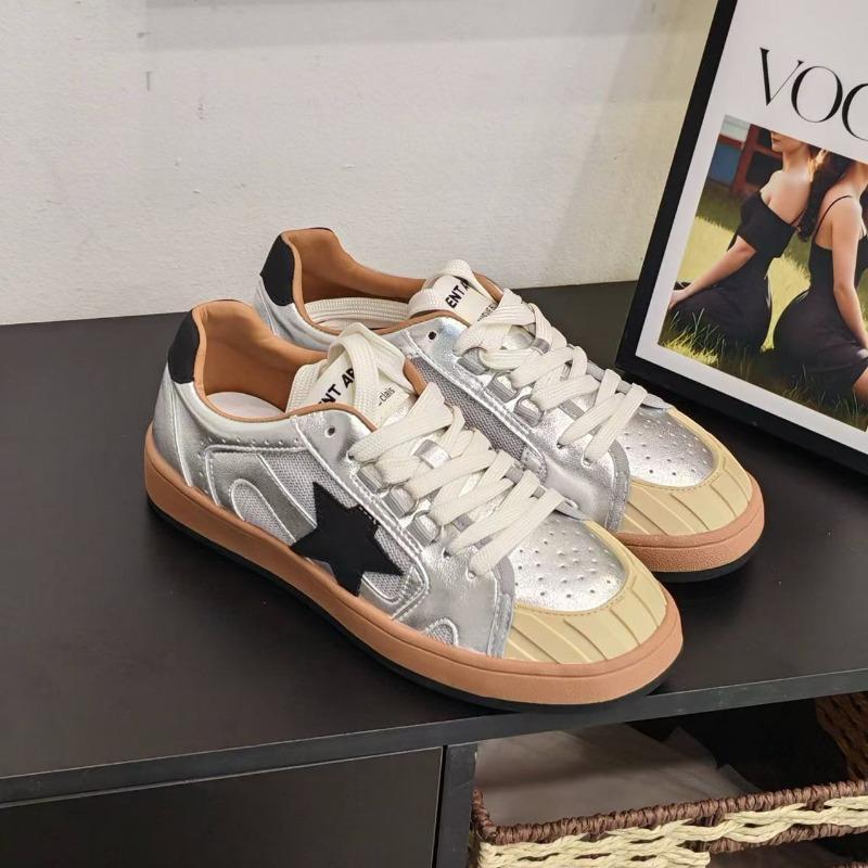 Stylish and Lightweight Flat Bottom Polished Rubber Head Versatile Retro Lace-up Board