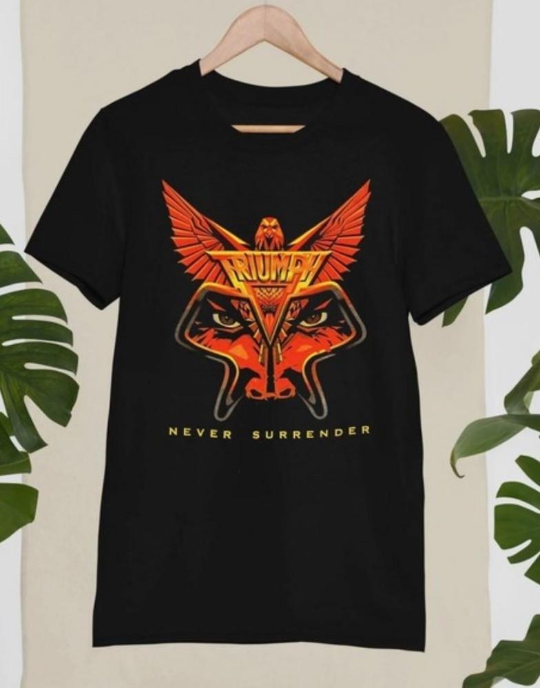 Футболка Triumph BAND Never Surrender черная с коротким рукавом Все размеры