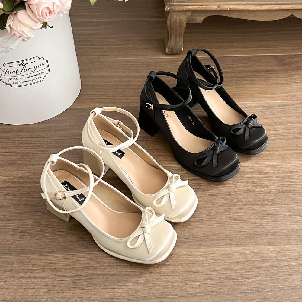 Лето 2025 Новые женские туфли Мэри Джейн во французском стиле с перекрещенными ремешками и толстым каблуком, с цветочной вышивкой и низким вырезом, элегантная кожа