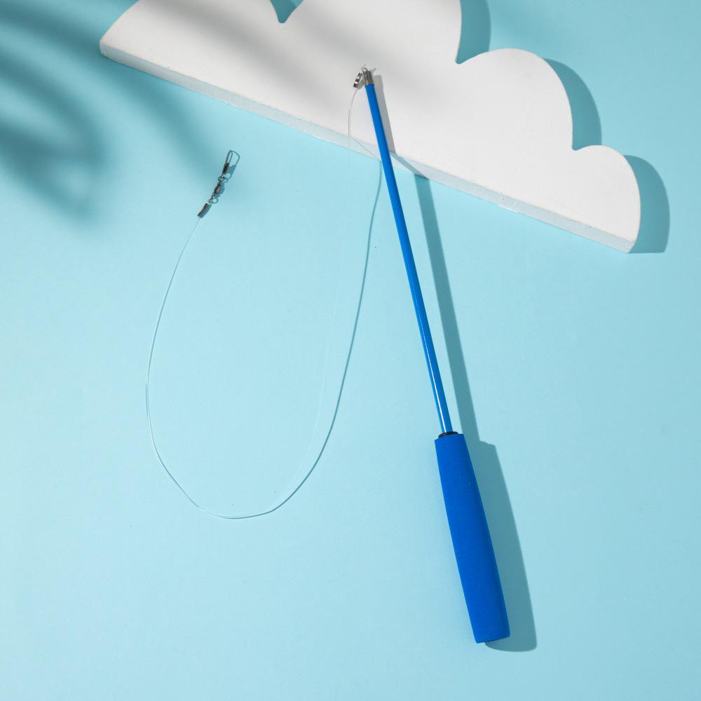 Популярная палочка-дразнилка для кошек: Трехсекционная удочка с несколькими вариантами расцветок для развлечения.