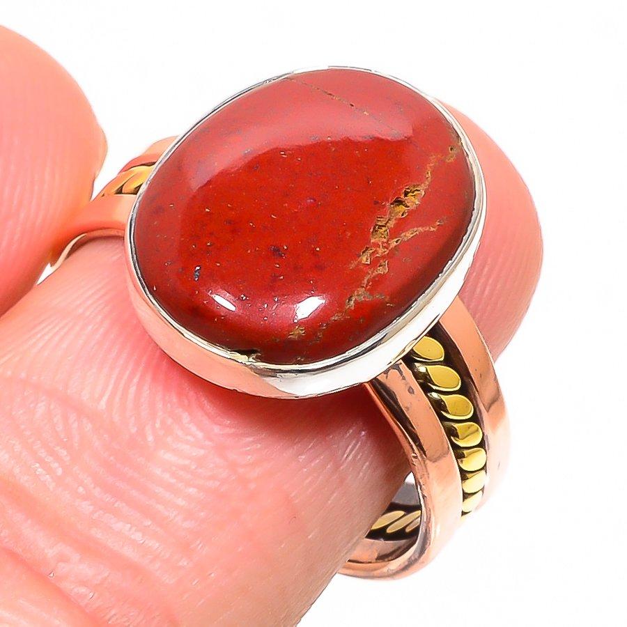 Кольцо из серебра 925 пробы с натуральным красным драгоценным камнем яшмой S.8.5 E4R16