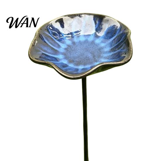 Bee Drinking Fountain Waterer with Stand, Butterfly Station Garden Art, Durable Metal Ornament Flower Bird Bath for Outdoor Yard, Pollinator