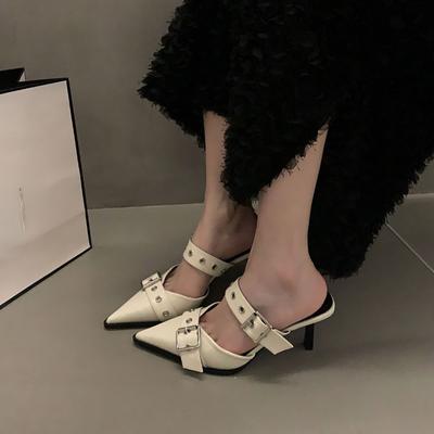 Летние женские серебряные босоножки на высоком каблуке в римском стиле с острым носком и двойной пряжкой на высоком каблуке.