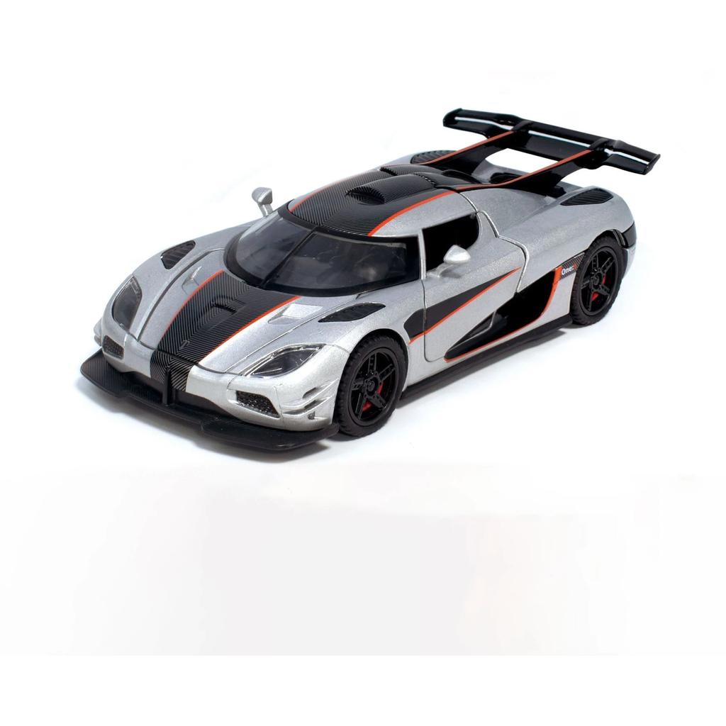 1/32 Koenigsegg ONE 1 литая спортивная модель автомобиля гоночные автомобили модель имитация звука и света детская игрушка подарок