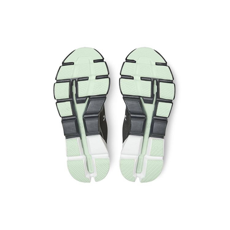 ON Cloudflyer Черно-белые женские кроссовки 21.99627