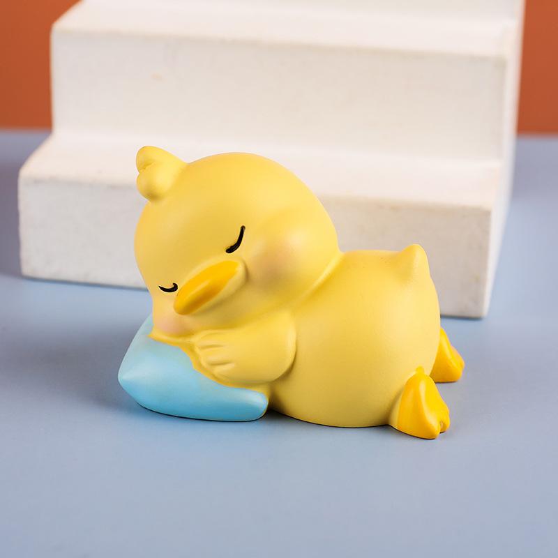 Cute MOMO Duck Resin Decoration Little Yellow Duck Cartoon Gift Creative Home Decoration Car Decoration, Desktop Decoration Small Gift