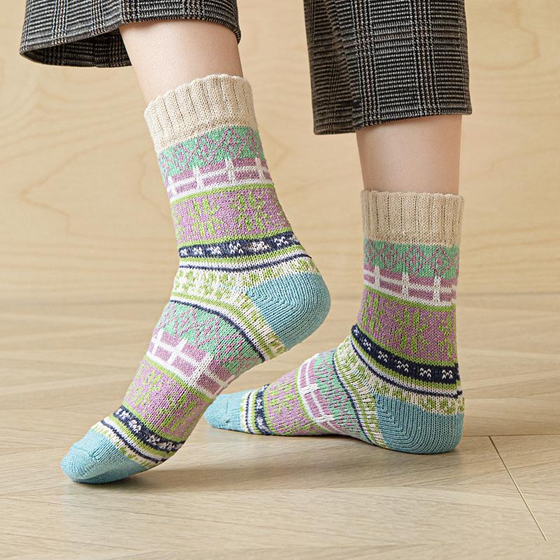5/10 Pairs Comfortable Casual and Versatile Autumn Winter Thickened Warm Socks for Women with Retro Ethnic Style Thick Knit Rabbit Wool Socks