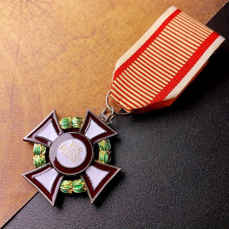 1Pc Classic Austrian Merit Medal Replica Metal Badge Collection DIY Clothing Decor