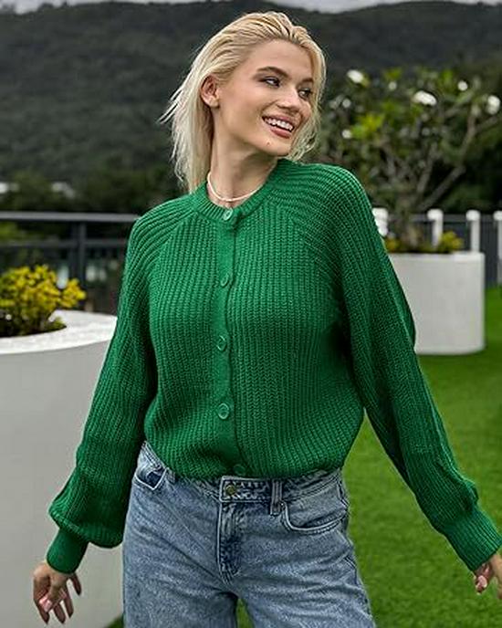 Women's Chunky Knit Cardigan: Long Sleeve, Round Neck, Button-Up, Autumn Fashion 2025.
