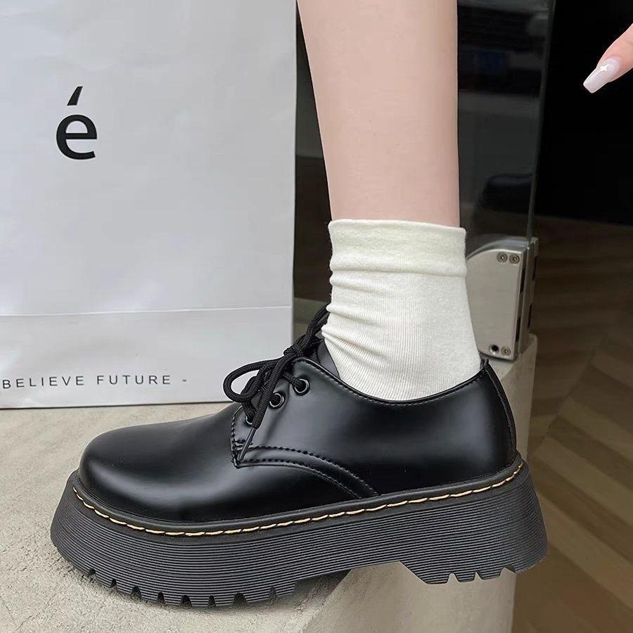 Ретро туфли на толстой подошве из черной кожи для женщин на весну 2025 года, новые кожаные туфли на шнуровке с круглым носком в британском стиле, однотонные