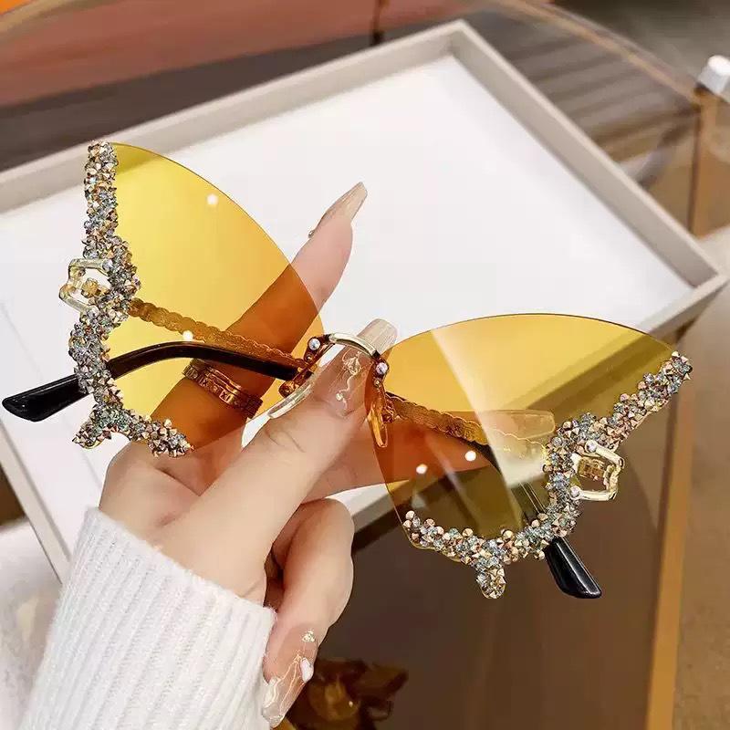 Fashionable Large Butterfly Frame Rhinestone Rimless Sunglasses - Trendy High-End Style for Women