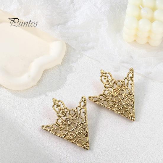 1 Pair Men Women Shirt Collar Clip Retro Hollow Pattern Palace Style Collar Buckle Brooch Neck Clip Outfit Accessories