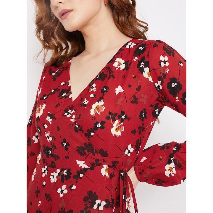 Женское красно-белое платье с запахом и цветочным принтом