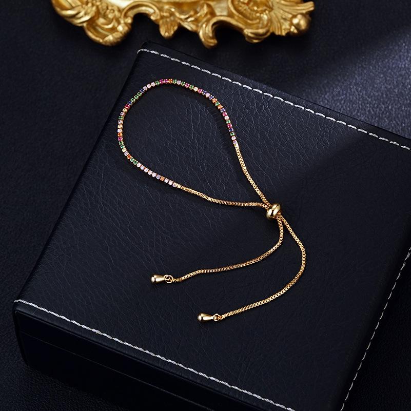 Изысканный браслет с паве из цирконов с золотым покрытием и усовершенствованной выдвижной конструкцией