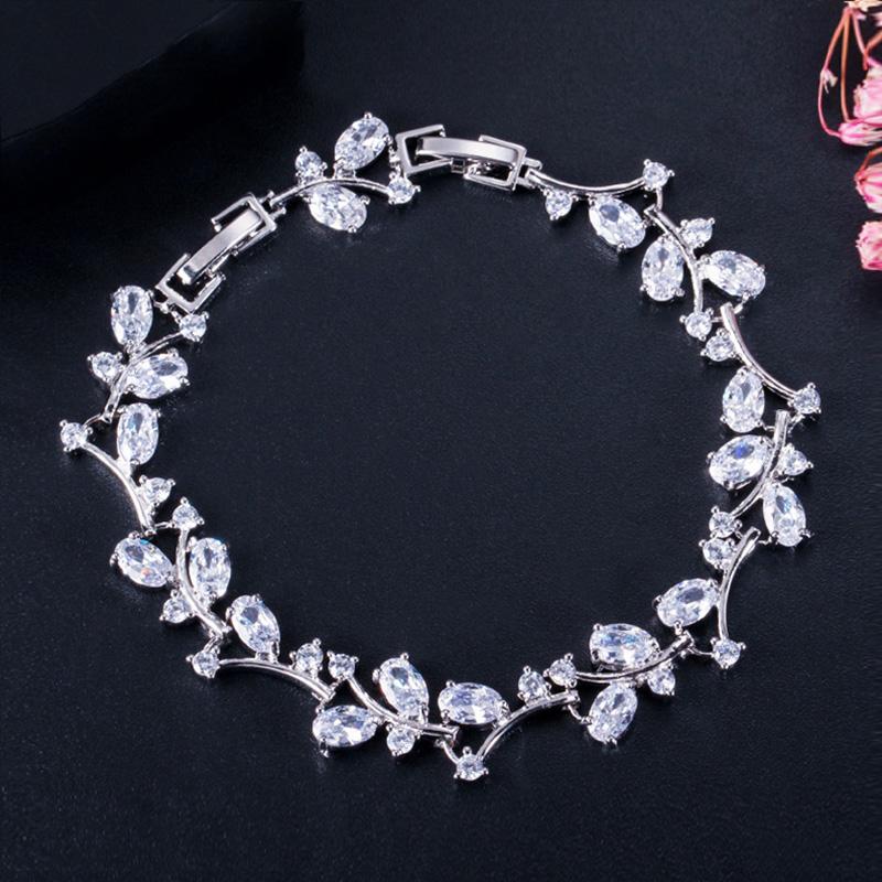Pera Elegant Leaf Dazzling Green CZ Stone Yellow Gold Color Tennis Charm Bangle Bracelets for Women Pageant Party Jewelry B179