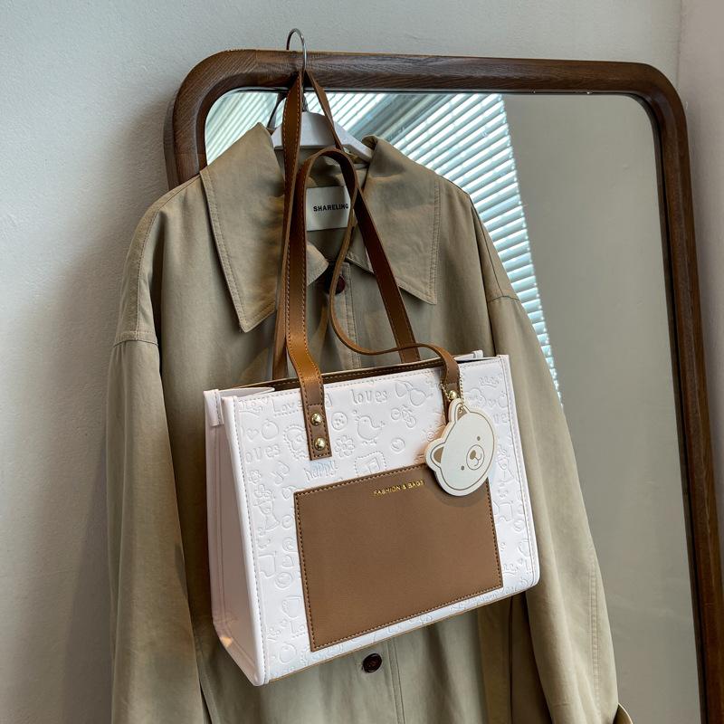 Сумка премиум-класса большой вместимости женская новая весенне-летняя сумка на плечо/подмышку повседневная дорожная сумка-тоут