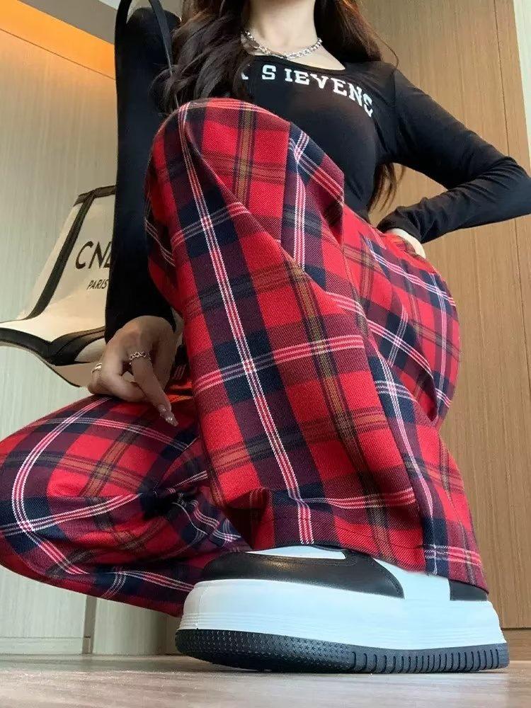 Женские брюки широкого кроя в красную клетку - повседневный осенне-зимний спортивный стиль