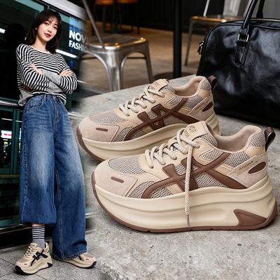 Сетчатые кроссовки на танкетке для увеличения роста, женские осенние новые повседневные туфли на платформе, кроссовки Forrest Gump, спортивная обувь для моральной подготовки