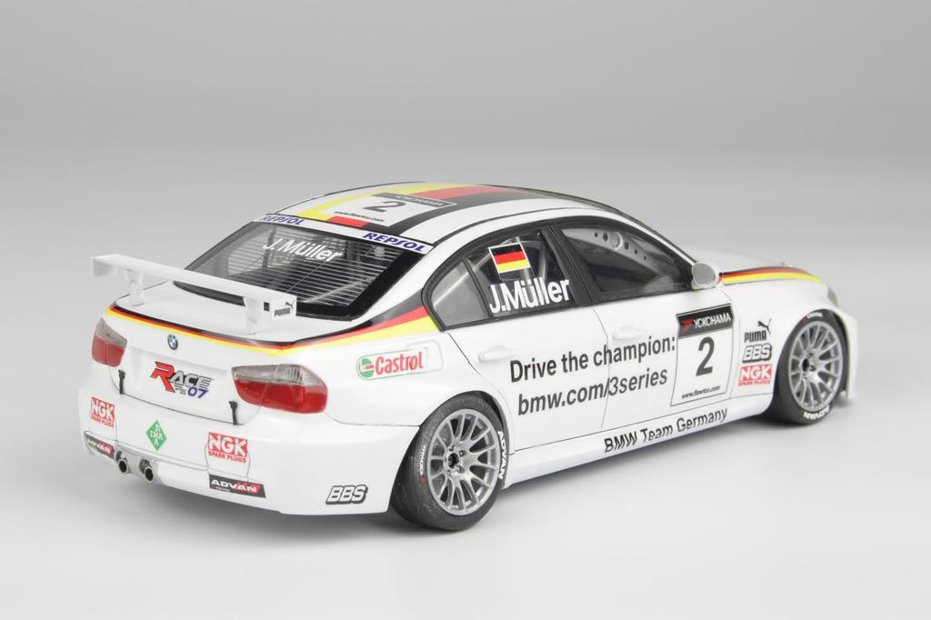 Гоночная серия BMW 320si E90 2008 Победитель WTCC Browns Hatch Пластиковая модель PN24037 Platz/NuNu 1/24