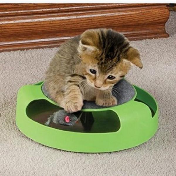 Вневременная кошачья игрушка с движущейся мышью и когтеточкой для всех кошек