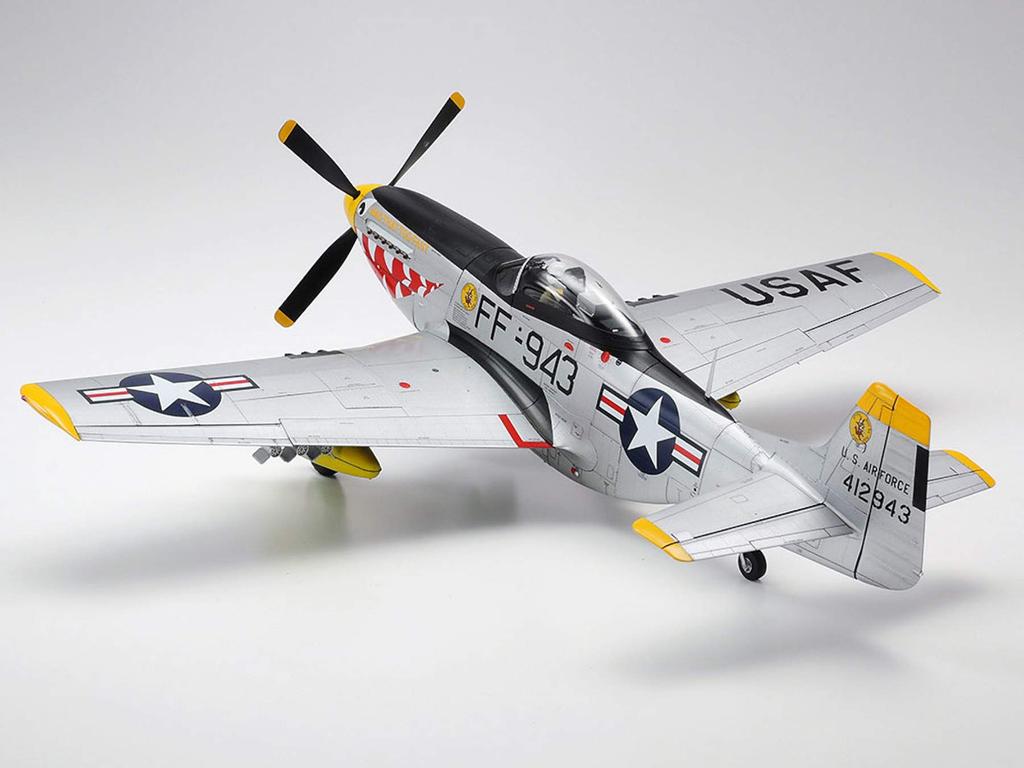Tamiya Серия самолетов 28 Североамериканский Мустанг Сборная пластиковая модель 60328 1/32 №. F-51D (Корейская война)