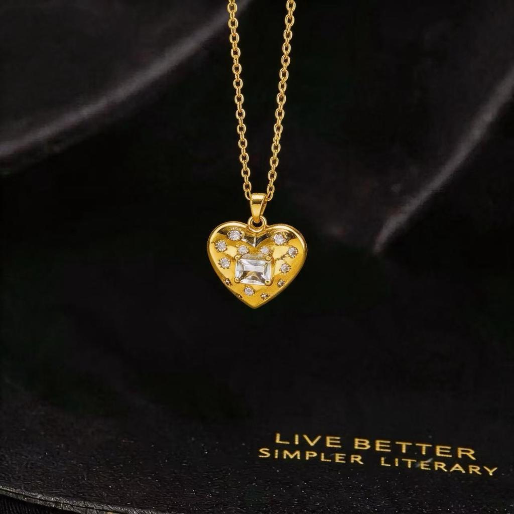 New Japanese Korean Style Exquisite Flower Heart Necklace Light Luxury High-End Design Versatile Clavicle Chain Jewelry Gift For Women