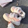 Модные хлопковые туфли на толстой подошве, новинка зимы 2024 года, повседневные теплые кроссовки в студенческом стиле, кавайные женские теннисные туфли в стиле Лолита на толстой подошве