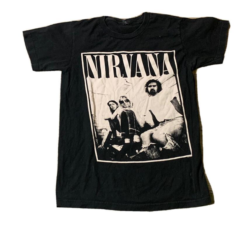26 Nirvana 2013 Футболка с принтом группы Размер Small Унисекс Футболка