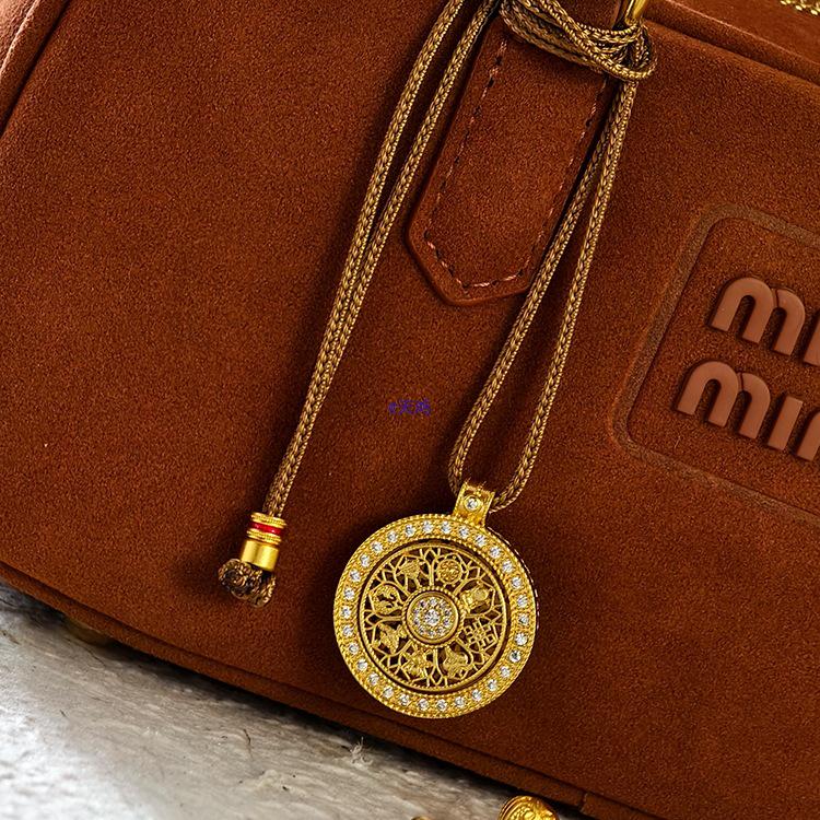 Женское ожерелье-компас «Восемь сокровищ» из состаренного золота 2025 года с плетёной верёвочной цепочкой