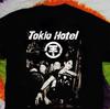 Постер TOKIO HOTEL В футболке Gifl для фаната Футболка Размер S-5XL Унисекс Футболка