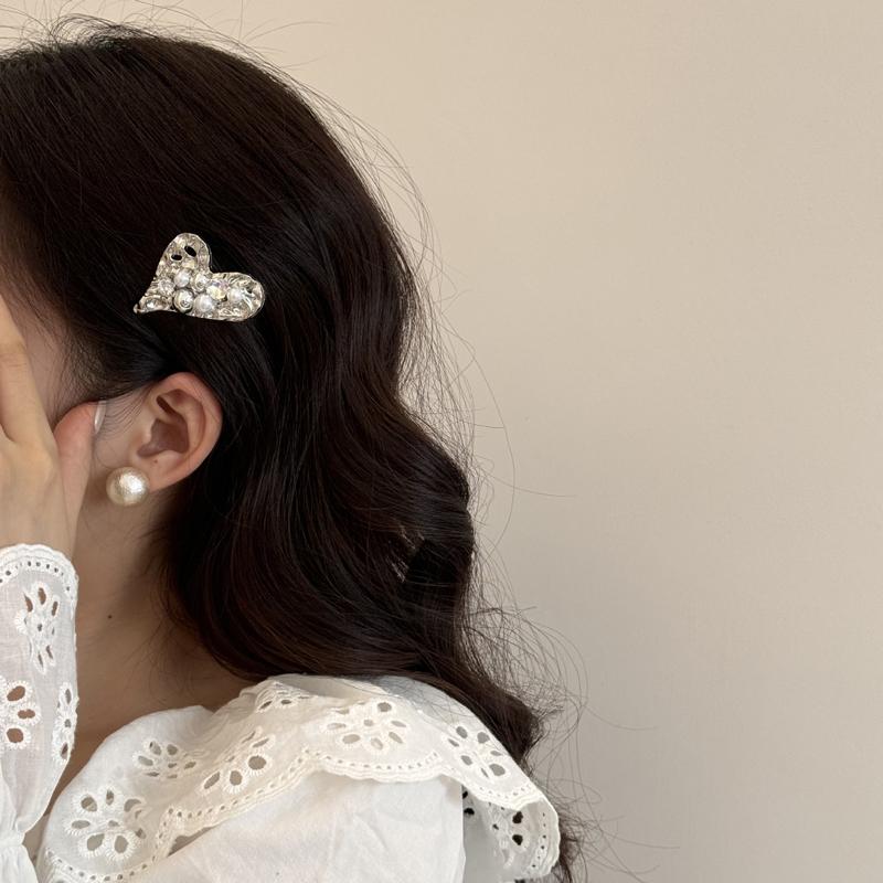 Pearl Crystal Heart Starfish Hair Clip for Women Exquisite Sweet Hairpin Side Bangs Clip Casual Versatile Hair Accessories Gift