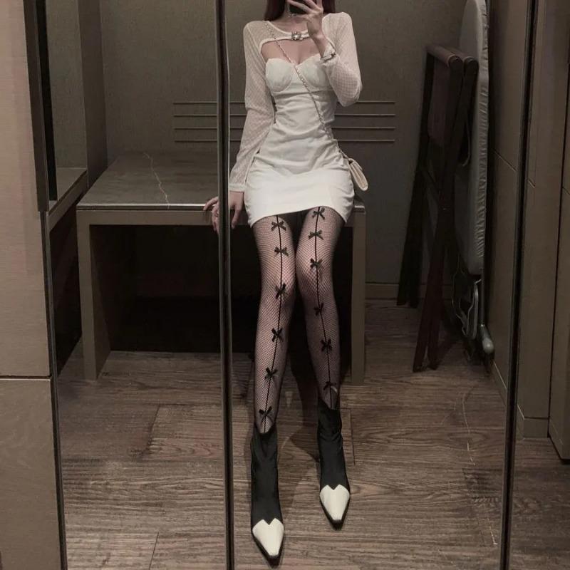 1 Pair of Black Women's Vertical Single Row Butterfly Mesh Socks, Women's Pantyhose Lolita Dark Style Mesh Socks, Bow Pantyhose