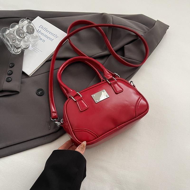 Super fire small bag women's 2025 new trendy spring summer versatile shoulder messenger bag Korean version handbag small square bag