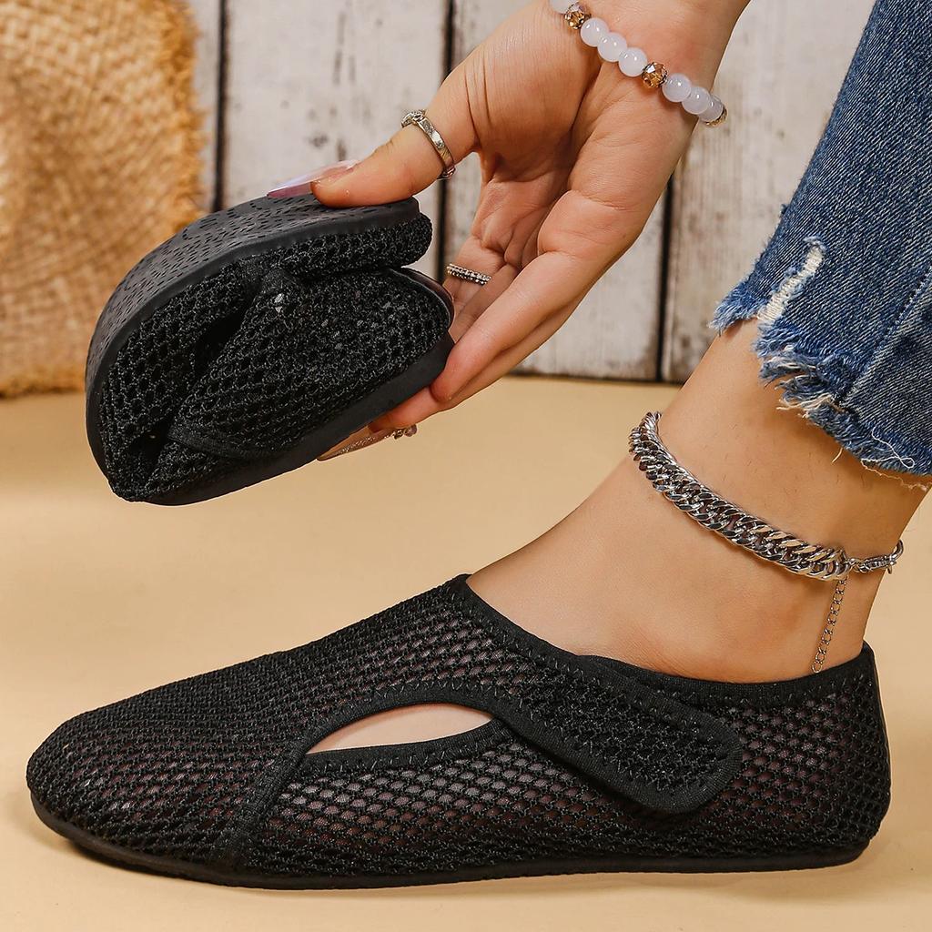 Fashion 2025 New Women Lightweight Sandals Summer Slip On Designer Shoes Hollow Women Mesh Breathable Flat Sandals Sandalias De Mujer