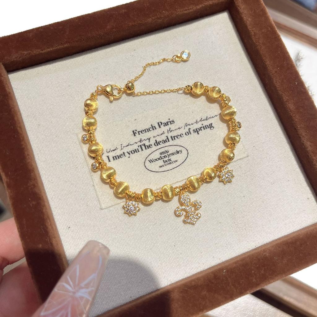 Medieval Vintage Iris Snowflake Cat Eye Bead Bracelet Light Luxury Old Money Wind Light Bulb Flash Jewelry